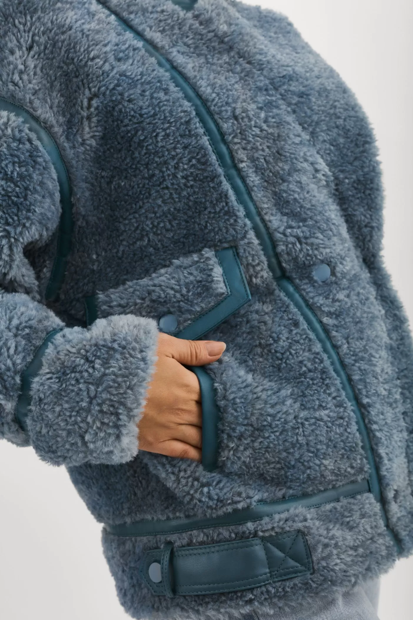 LAMARQUE BADU | Veste Oversize En Fausse Peau De Mouton Bleu poussiéreux Discount